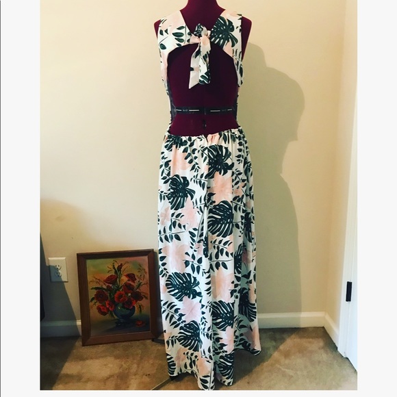 Tropical faux wrap cotton dress with open back - Picture 2 of 5